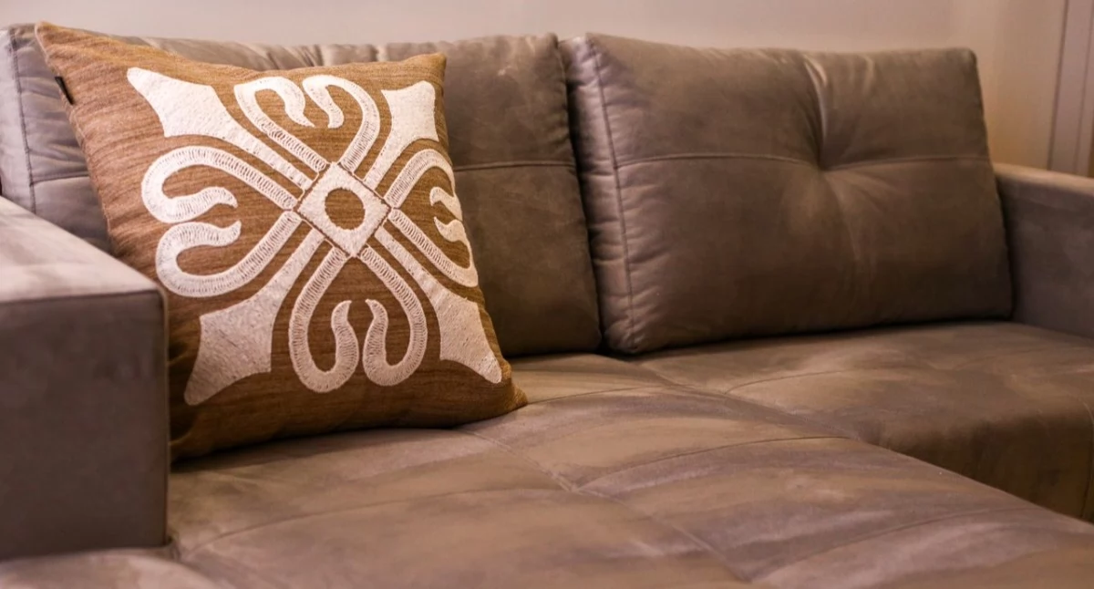 Sofa do poczekalni – jak dobrać rozmiar do wielkości i układu pomieszczenia