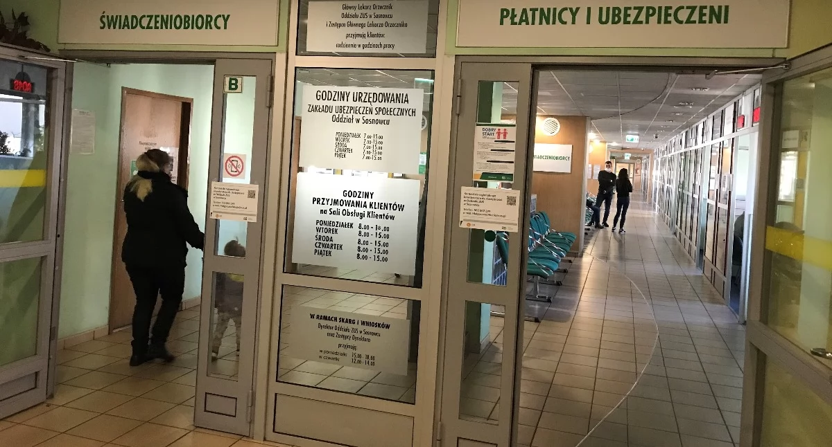 Ponad 300 tysięcy osób pobiera rentę socjalną. ZUS przypomina o zasadach