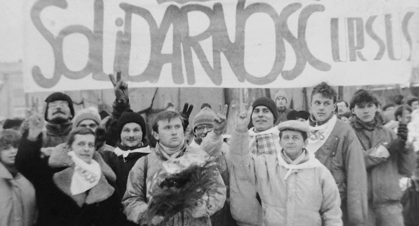 MŁODA SOLIDARNOŚĆ  WYWIAD Z MARIUSZEM AMBROZIAKIEM WSPÓŁORGANIZATOREM STRAJKÓW W URSUSIE W MAJU I SIERPNIU 1988 R