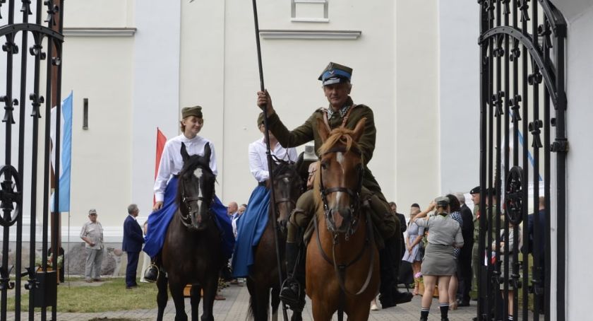 O ustanowieniu i obchodach Święta Niepodległości w II Rzeczypospolitej