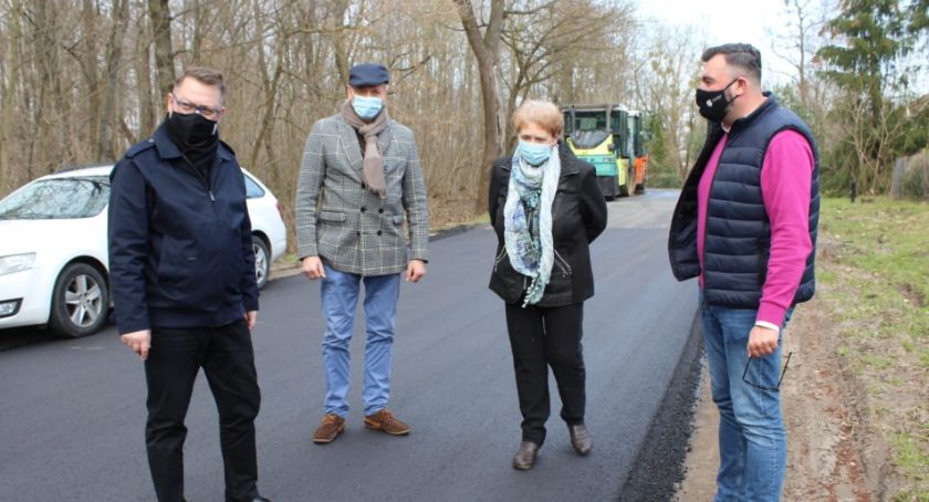 Trwa przebudowa kolejnej drogi na terenie Powiatu Płockiego