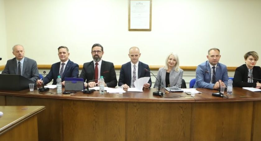 XXVIII sesja Rady Powiatu w Płocku - nowy starosta wybrany