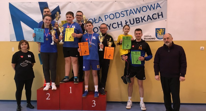  II RODZINNY TURNIEJ DEBLOWY W TENISIE STOŁOWYM W NOWYCH ŁUBKACH.