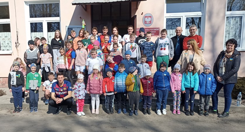 Pierwszy dzień wiosny w Niepublicznej Szkole Podstawowej w Nowym Radzikowie