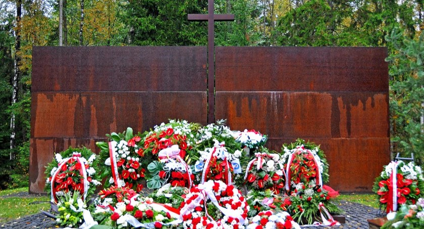 Uroczystości upamiętniające Ofiary Zbrodni Katyńskiej i 13 rocznicy katastrofy smoleńskiej w Grzybowie