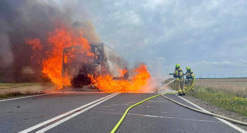 OSP Rebowo  - pozar samochodu ciężarowego na drodze nr 50 03.08.2023