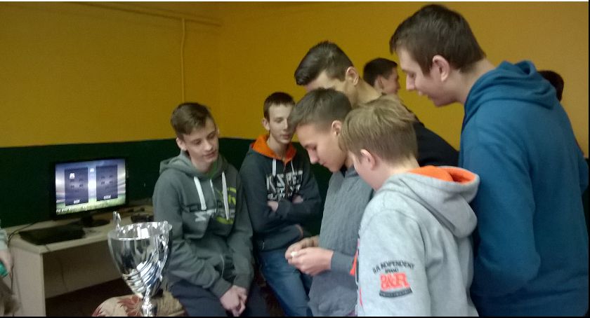  Turniej FIFA 15 w Świetlicy Wiejskiej w Bulkowie