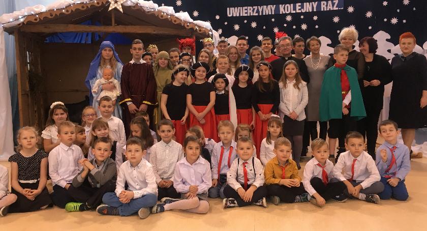 JASEŁKA BOŻONARODZENIOWE W SZKOLE PODSTAWOWEJ W NOWYCH ŁUBKACH