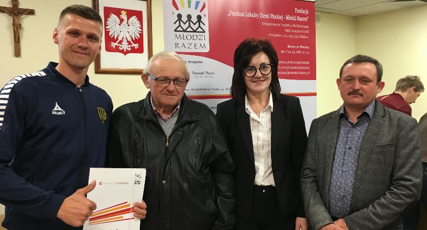 DZIAŁAMY LOKALNIE W NOWYCH ŁUBKACH – PODPISANIE UMOWY O DOFINANSOWANIE 