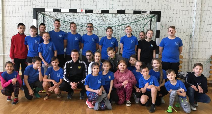 HALOWA PIŁKA NOŻNA W BULKOWIE - ELIMINACJE GMINNE 2020