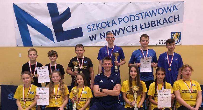 SP NOWE ŁUBKI CZTEROKROTNYM MISTRZEM POWIATU PŁOCKIEGO 2021/2022 W TENISIE STOŁOWYM!!!