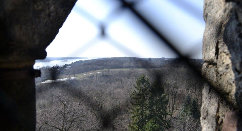 Z NASZYCH DZIEJÓW – OCALMY OD ZAPOMNIENIA BLISKIE SPOTKANIA…. Z ROMAŃSKĄ ARCHITEKTURĄ BAZYLIKI CZERW