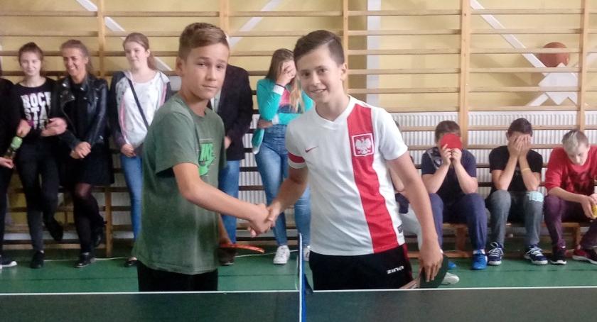 „Gminna Liga Tenisa Stołowego”.