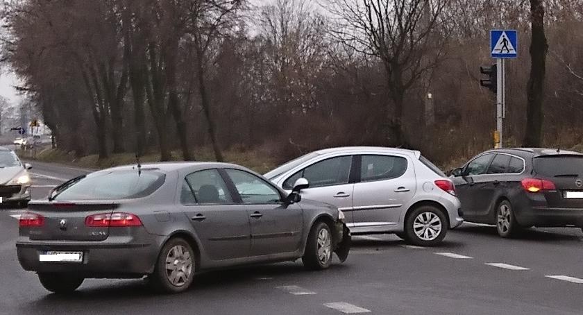 Kolizja na skrzyżowaniu w Wyszogrodzie na drodze nr 62. 