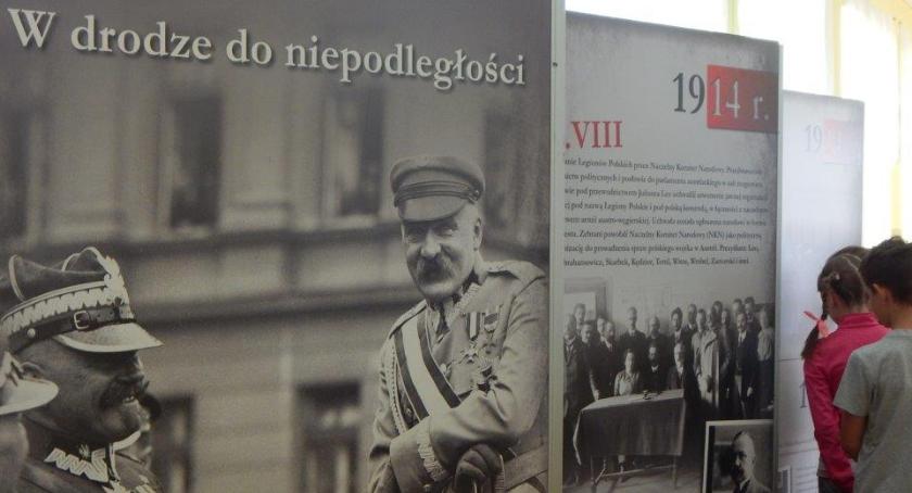 „W drodze do niepodległości” z wizytą w Szkole Podstawowej w Podgórzu