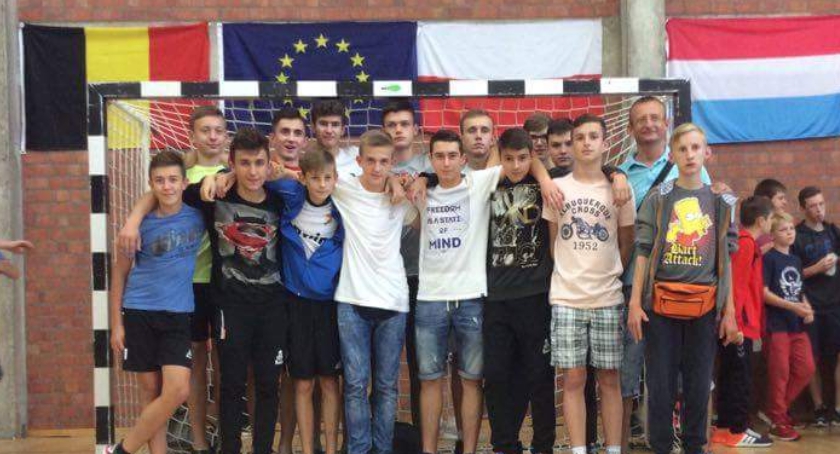Drużyna Olimpia Radzanowo w Belgii