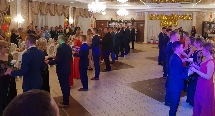 Polonez -Studniówka 2019 w Zespole Szkół w Czerwińsku