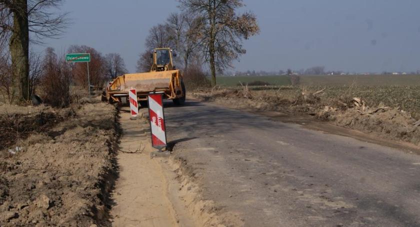 Trwa przebudowa jednej z najważniejszych dróg w Powiecie Płockim