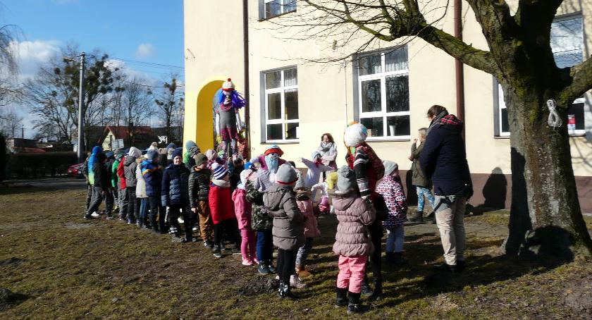 Pierwszy Dzień Wiosny w Szkole Podstawowej w Rębowie