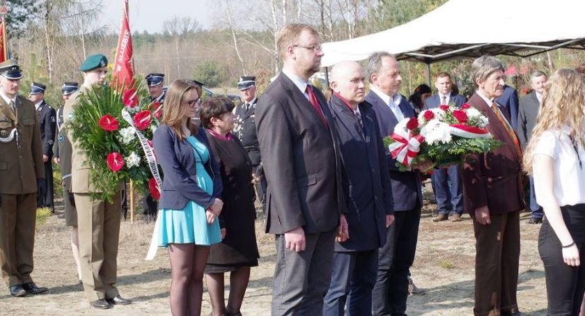 9 rocznica katastrofy smoleńskiej. Uroczystości w Grzybowie