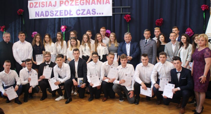 Pożegnanie absolwentów...