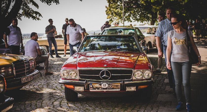 Mercedesy z Tumskiego Wzgórza