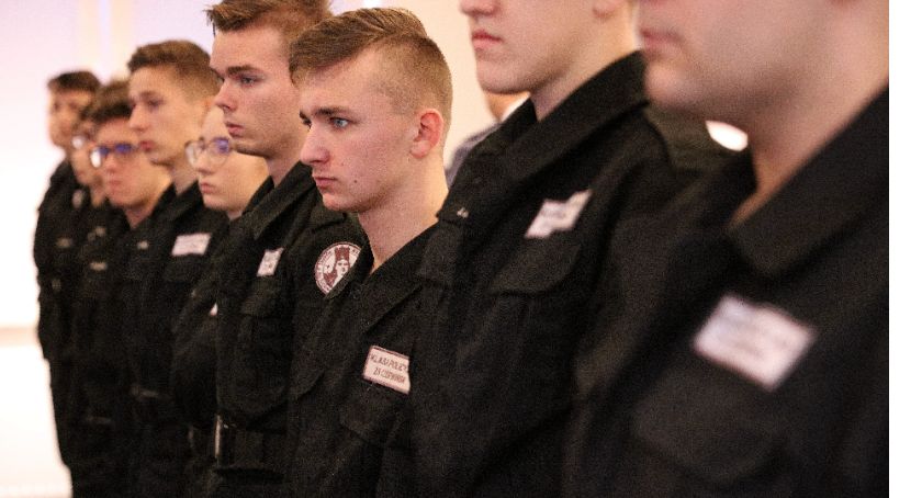 Technikum Logistyki Czerwińsk nad Wisłą- wyjazd do Warszawy - mianowanie na kadetów klas policyjnych 