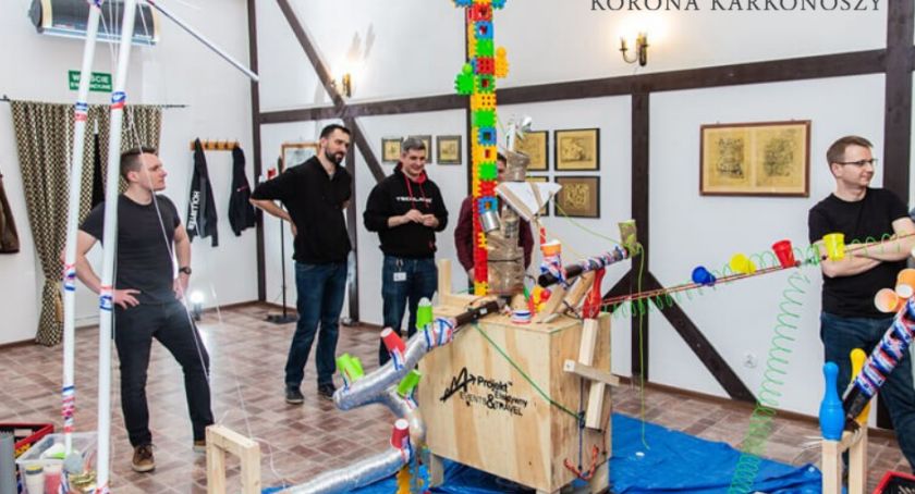 Team building, czyli integracja firmowa, budująca zespół