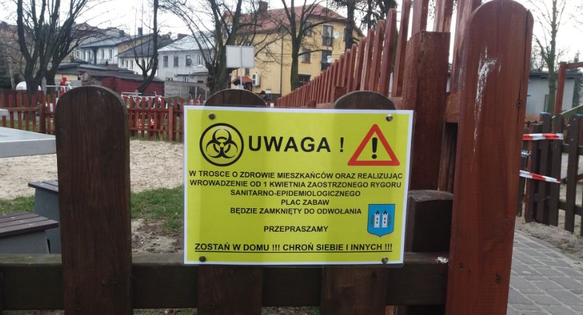 Wyszogród. Ograniczenia w dostępie do przestrzeni publicznej.