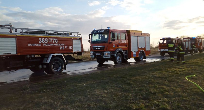 Wyszogród 04.04.2020 pożar traw i ściółki leśnej.