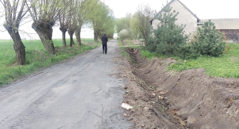 Rów melioracyjny w Garwolewie