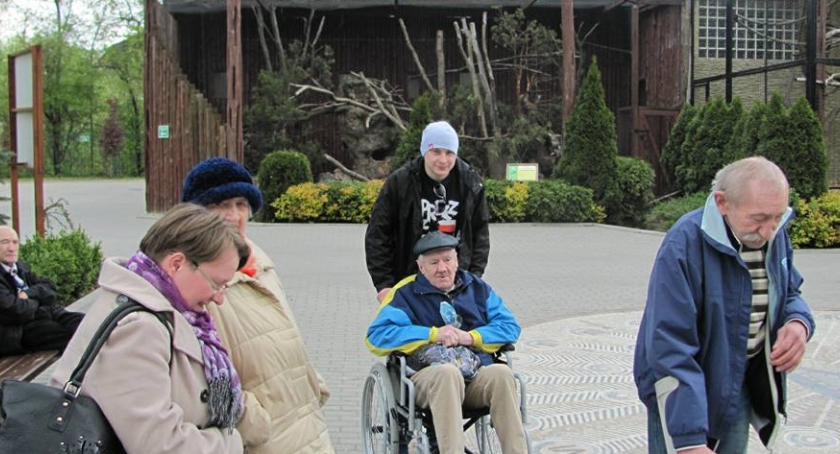 Podopieczni DPS Młodzieszyn w Płockim Zoo