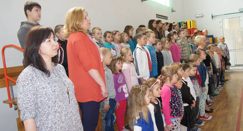 Uroczysty apel w Szkole Podstawowej im. płk. Ludwika Głowackiego