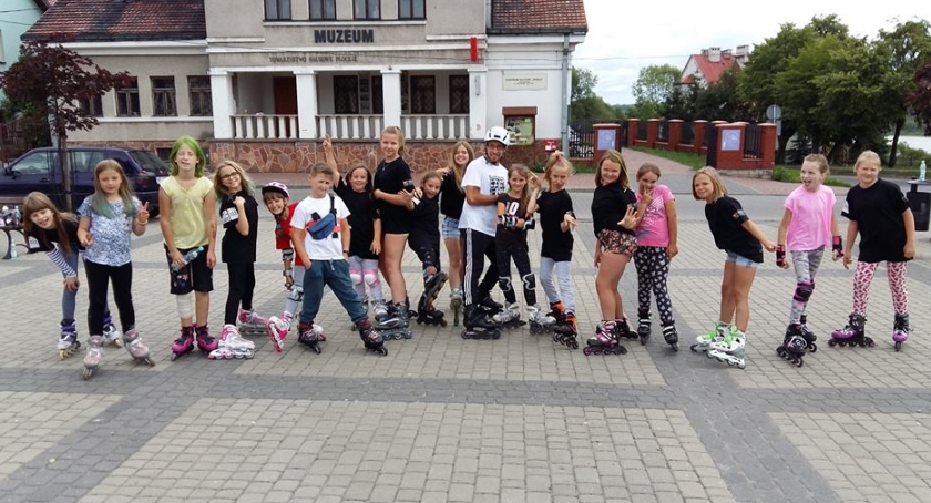 ,,ROLLER DANCE'' w ramach projektu ,,ROZTAŃCZONY WYSZOGRÓD''.