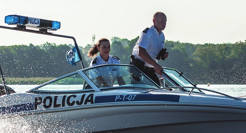 Zwłoki dziecka znalezione na plaży.