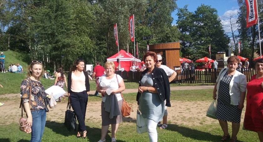 Jedli Sójkę Mazowiecką, bawili się na festynie i odwiedzili „Ranczo”
