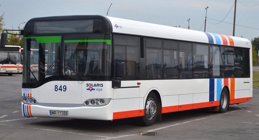 GODZINY ODJAZDU AUTOBUSÓW DLA UCZNIÓW ZESPOŁU SZKÓŁ IM. JANA ŚNIADECKIEGO W WYSZOGRODZIE