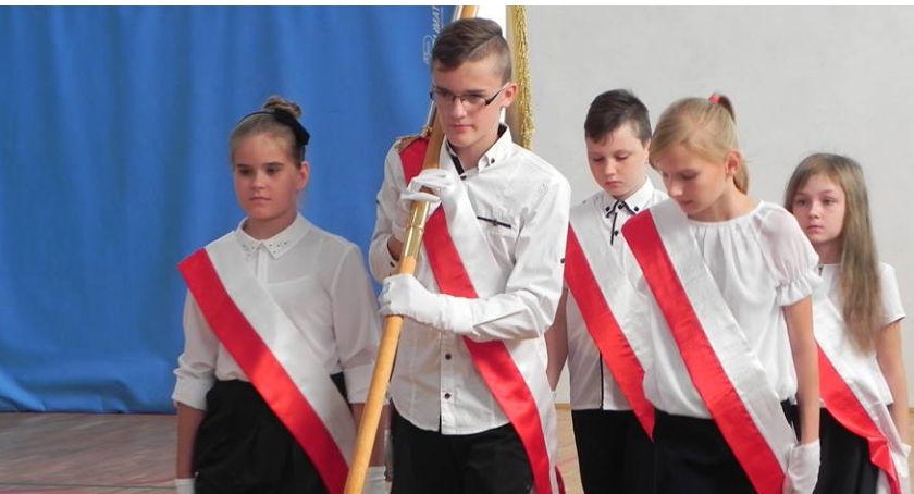 Uroczyste Rozpoczęcie Roku Szkolnego 2016/2017 w  Szkole  Podstawowej im. płk Ludwika Głowackiego.