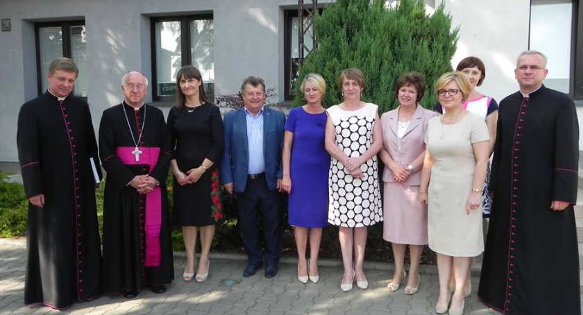 Wizyta J. E. Księdza Biskupa Andrzeja F. Dziuby w Urzędzie Gminy w Młodzieszynie.