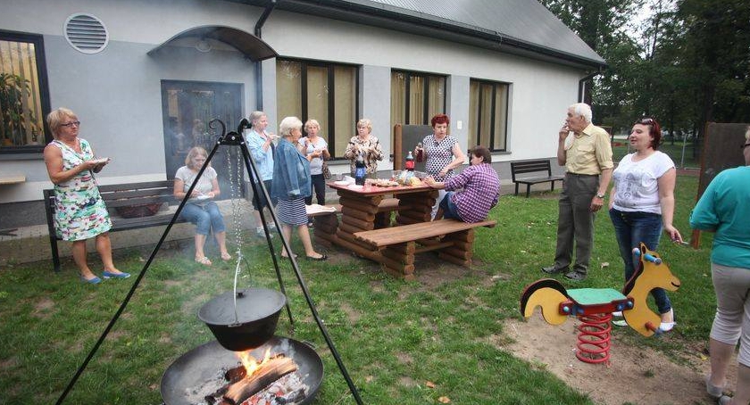 Gminny Ośrodek Kultury w Młodzieszynie  zapraszamy na spotkanie kulinarne przy kociołku węgierskim