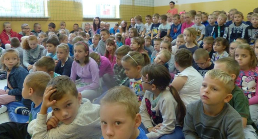 Na przyjęciu u Pani Muzyki - Szkoła Podstawowa im. Czesława Hińca w Rogozinie
