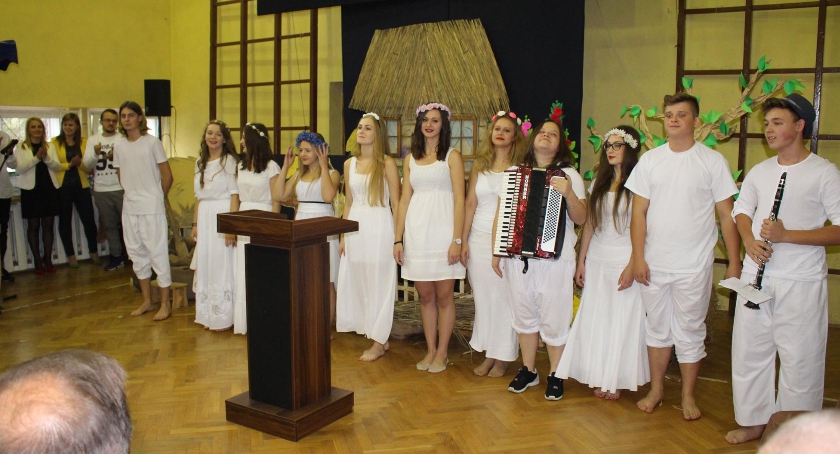  DZIEŃ CHLEBA 2016 w Zespole Szkół im. Jana Śniadeckiego w Wyszogrodzie