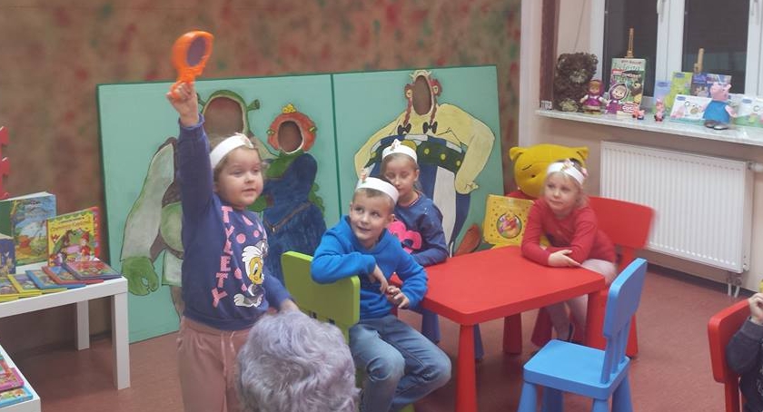 Międzynarodowy Dzień Postaci z Bajek w GBP w z ekranów telewizyjnych Bulkowie.