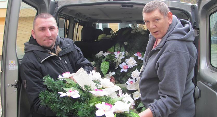 Listopadowa pamięć o najbliższych w DPS w Młodzieszynie.