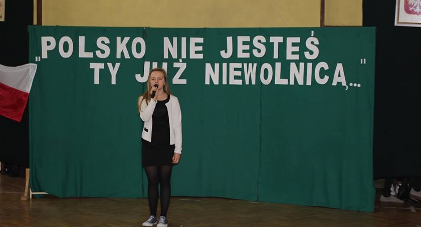 Narodowe Święto Niepodległości 11 listopada w Z S im. Jana Śniadeckiego w Wyszogrodzie