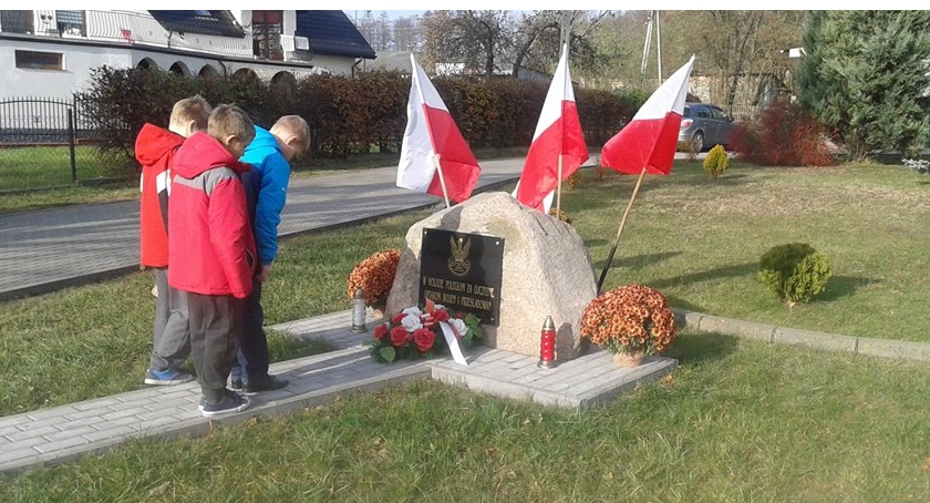 Dzień Niepodległości w Szkole Podstawowej w Chociszewie .