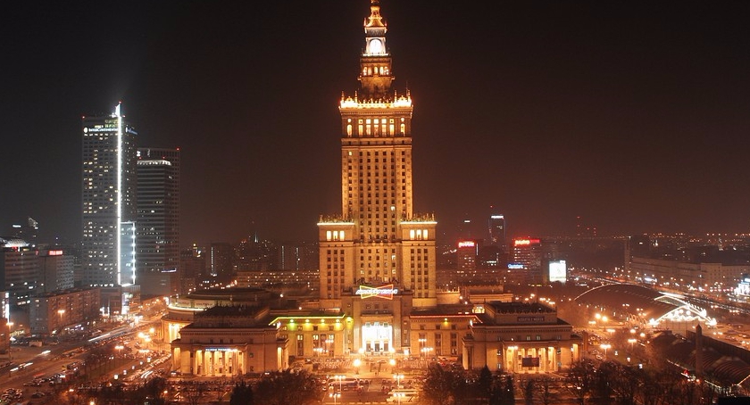 Sylwester miejski w Warszawie 2016/2017 -  pl. Defilad tuż pod Pałacem Kultury i Nauki.