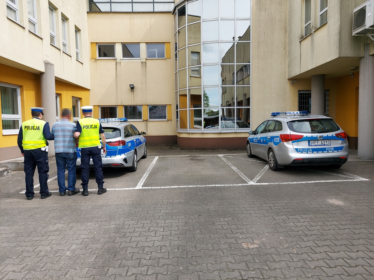 MIAŁ 3 PROMILE. KIEROWAŁ 40 TONOWYM ZESTAWEM