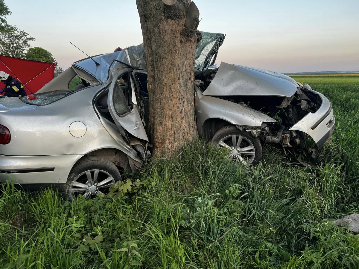 TRAGEDIA POD DZIETRZKOWICAMI. ZGINĄŁ MŁODY CZŁOWIEK
