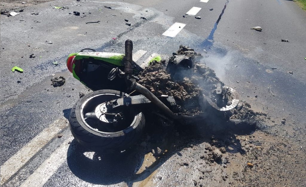 NIE USTĄPIŁ PIERWSZEŃSTWA MOTOCYKLIŚCIE. MĘŻCZYZNA ZGINĄŁ NA MIEJSCU